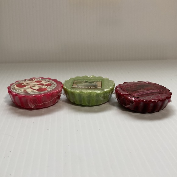 3 Yankee Candle Tarts BAKERY SCENTS NEW 0.8 oz each - Picture 7 of 8